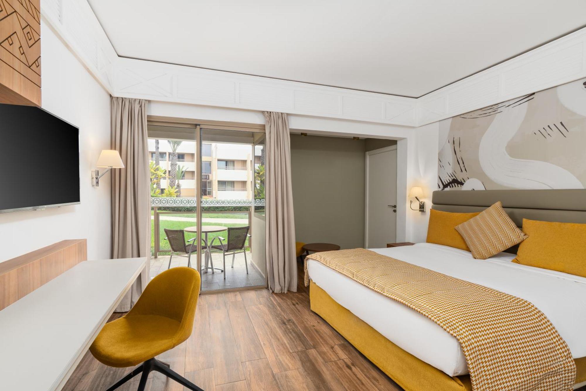 Doppelzimmer mit Poolblick